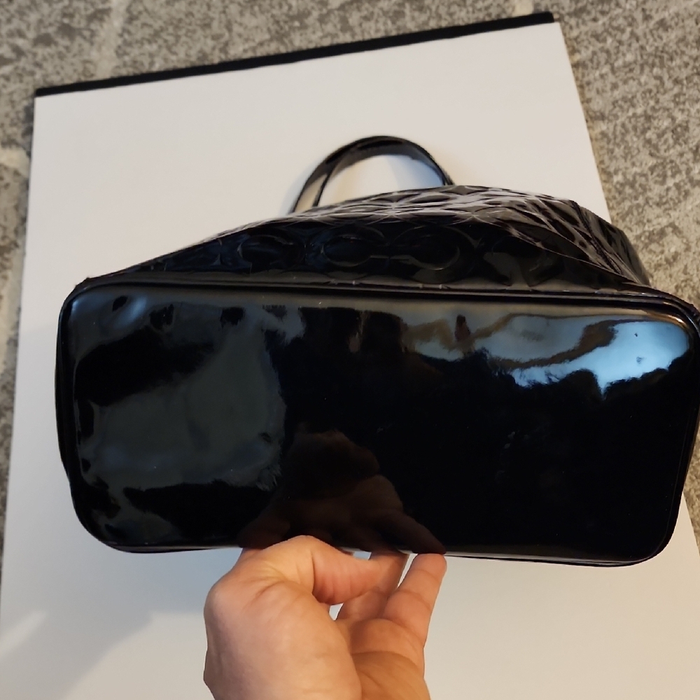 Coach Peyton Op Art Black Patent Leather Tote - Picture 11 of 16